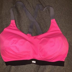 Victoria Secret sport molded cup sports bra
